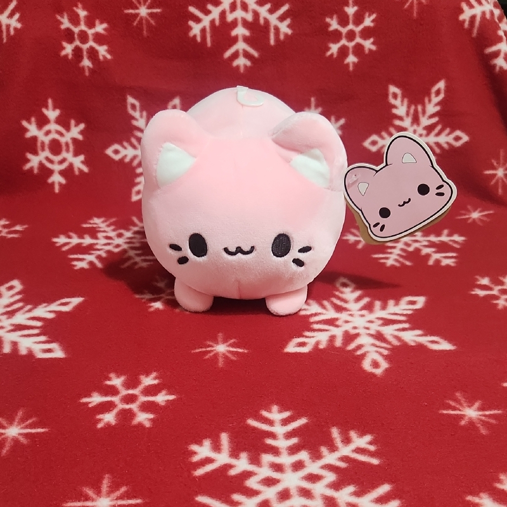 KAWII CAT PLUSHIE